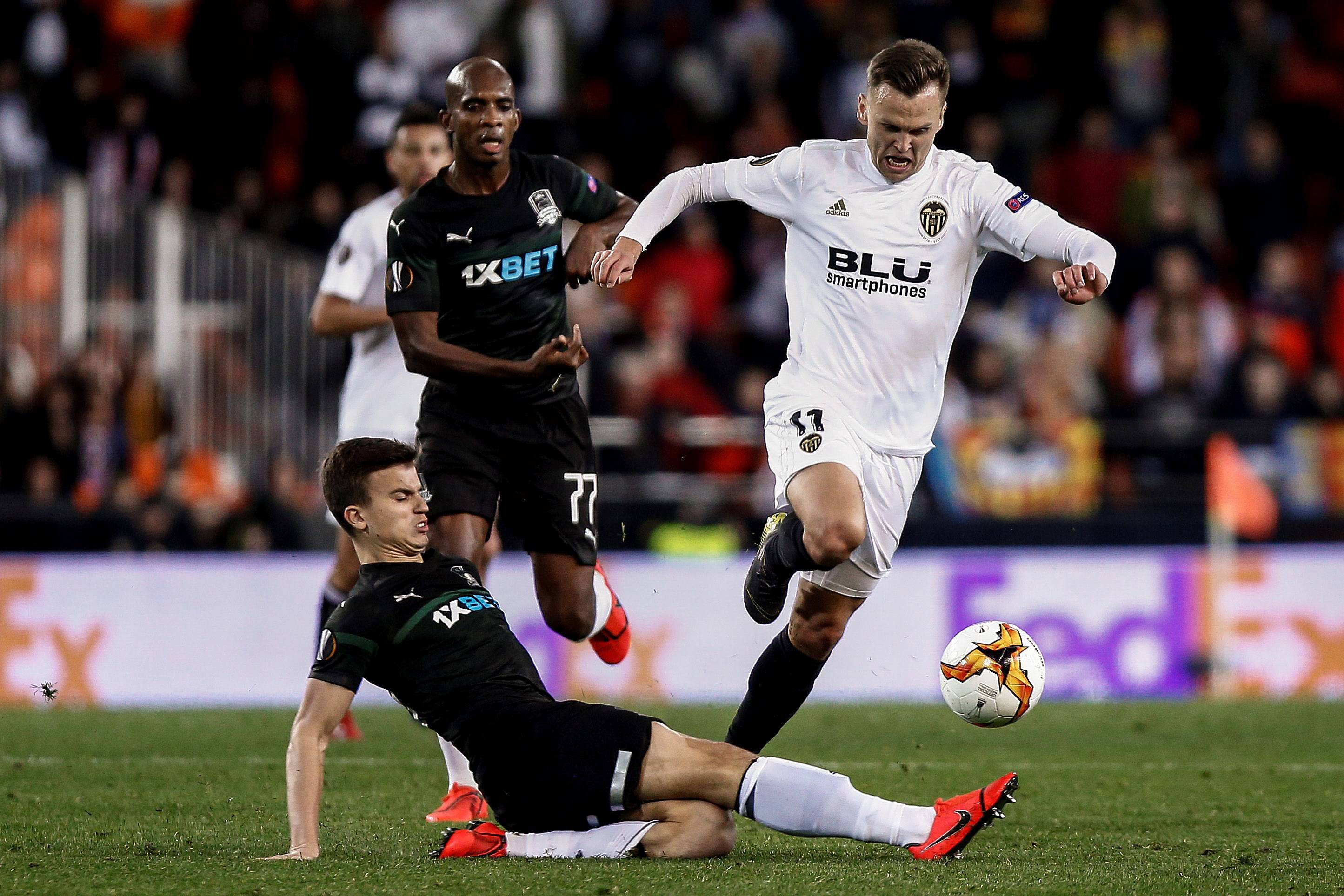 球队精神:集体作战展现团队实力,压倒性优势抢胜的简单介绍 球队精神:集体作战展现团队实力,压倒性优势抢胜的简单介绍