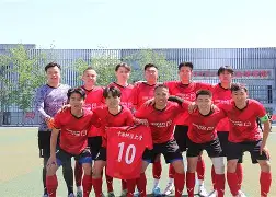 国内足球联赛激战连连，球员状态趋于饱满